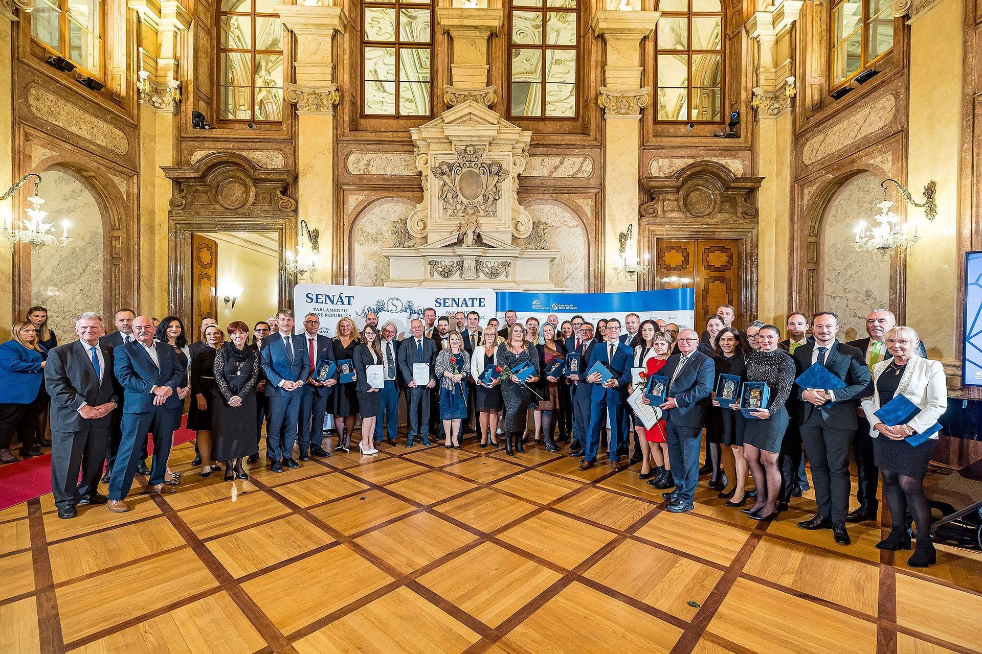 Národní cena kvality v rodinném podnikání - společné foto oceněných